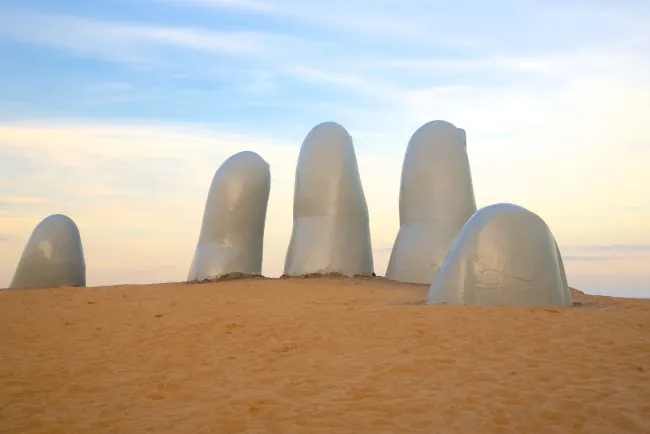 Punta del Este: Lujo Juvenil para un Viaje de Egresados desde Paraguay sin Romper el Banco con la Familia