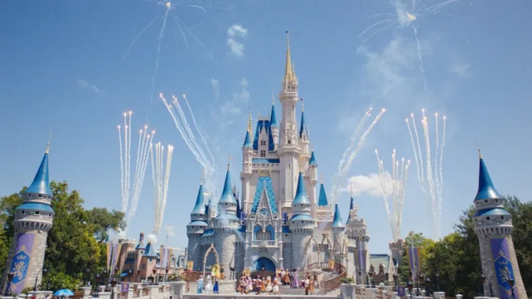 Disney World: Un Viaje de Egresados Mágico para Estudiantes y Familias que Despierta la Niñez en Todos