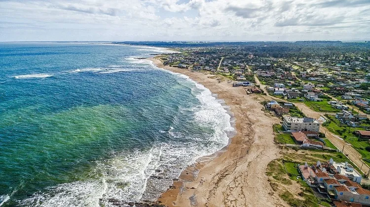 La Paloma, Uruguay: Relax y Olas para un Escape de Egresados desde Paraguay con la Familia