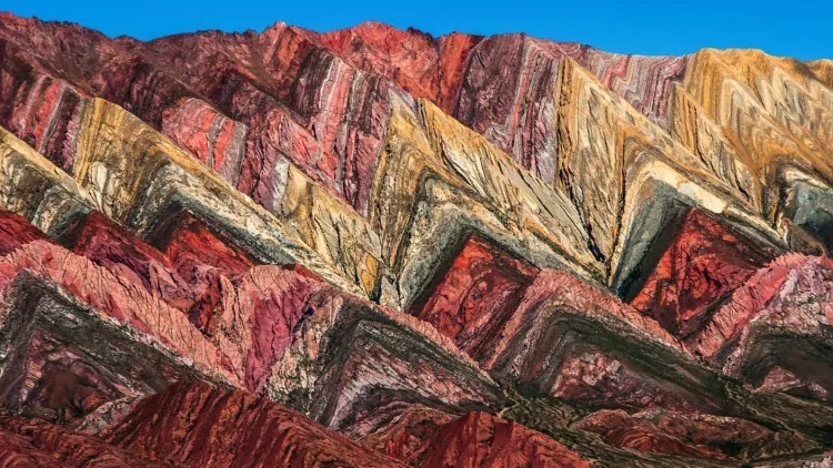 Salta, Argentina: Montañas de Colores para un Viaje de Egresados desde Paraguay que Sorprende a Toda la Familia