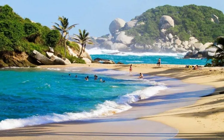 Santa Marta, Colombia: Playa y Montaña para un Viaje de Egresados desde Paraguay que lo Tiene Todo con la Familia
